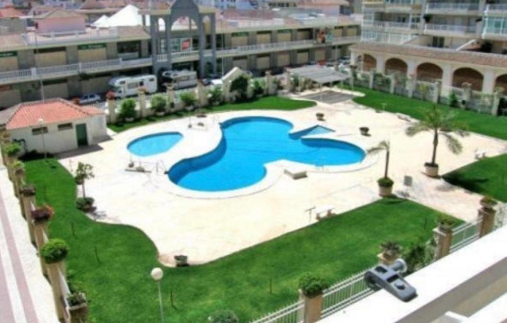 Se Alquila En Los Boliches Appartement